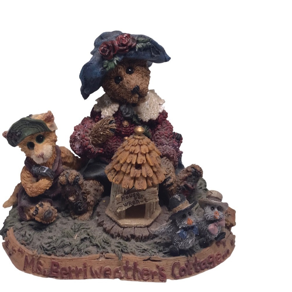 Boyd’s Bears and Friends Figurine.